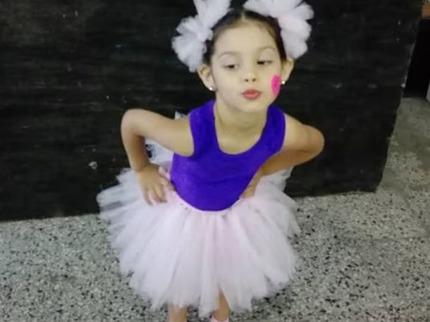 Lara Ghione Lara Ghione