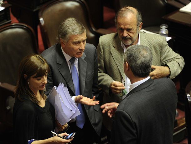 Fuerte rechazo de la oposición al principio de acuerdo con Irán