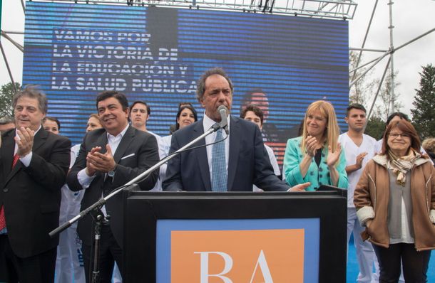 Scioli reformula su cierre de campaña y hará un acto bien peronista