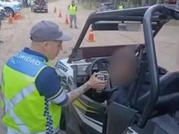 pinamar: un hombre manejaba un cuatriciclo borracho y a un automovilista le dio 2,21 en el test pinamar: un hombre manejaba un cuatriciclo borracho y a un automovilista le dio 2,21 en el test