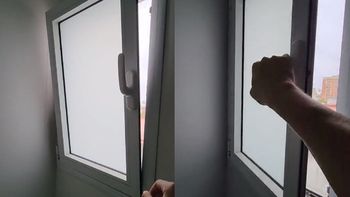 El truco casero para limpiar las guías de las ventanas y que corran bien
