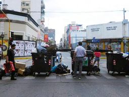 detuvieron a nueve policias vinculados a los saqueos detuvieron a nueve policias vinculados a los saqueos
