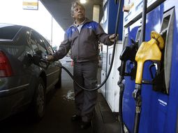 preocupacion en estacioneros por la suba en la naftas: nunca vimos un aumento tan grande preocupacion en estacioneros por la suba en la naftas: nunca vimos un aumento tan grande