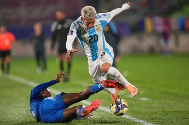 La picante respuesta de Gianluca Prestianni sobre los silbidos a la Selección Sub-20 en Chile