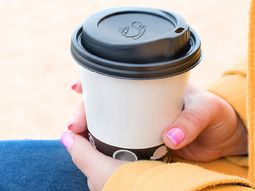 Fabricarán en Argentina los vasos de papel para cafeterías y locales de comida rápida