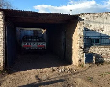 Discutieron y lo golpeó con una pala en la cabeza: quedó inconsciente