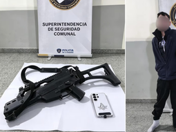 detuvieron a un ladron con 11 antecedentes que robaba con una replica de ametralladora detuvieron a un ladron con 11 antecedentes que robaba con una replica de ametralladora
