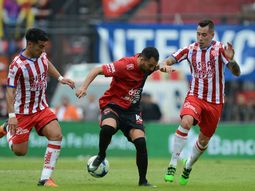 La Lepra y el Tatengue firmaron tablas La Lepra y el Tatengue firmaron tablas