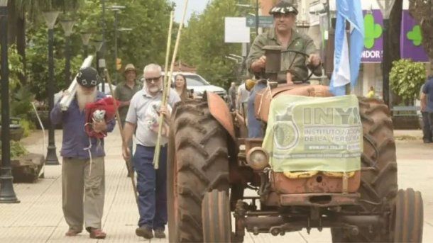 Primer tractorazo contra Javier Milei por el DNU