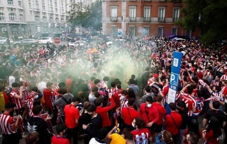 Murió un nene hincha del Atlético de Madrid yendo a festejar