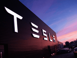 Tesla cambió de apellido para diversificar sus productos