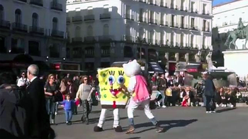 increible pelea callejera entre bob esponja y hello kitty increible pelea callejera entre bob esponja y hello kitty
