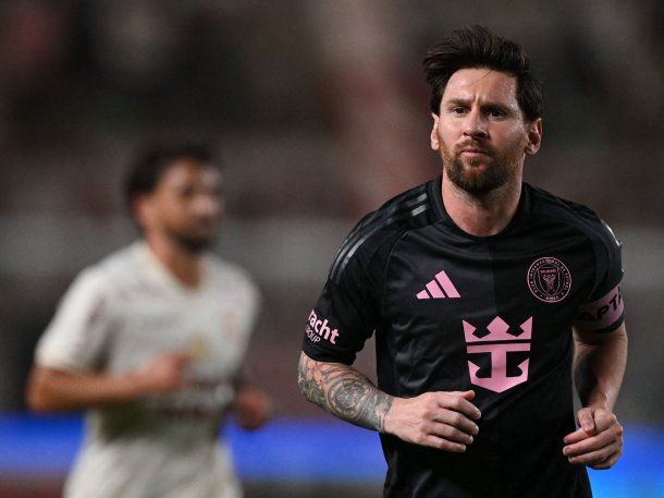 Impresionante ovación a Lionel Messi al salir de Universitario vs Inter Miami