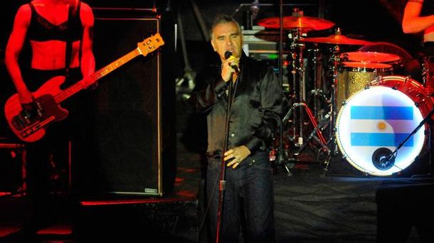 Pese a su intoxicación, Morrissey tocará en la Argentina