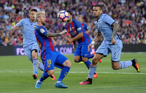 Lo que le faltaba: Messi dio una genial asistencia... ¡de chilena!