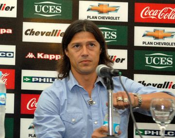 Matías Almeyda fue presentado en Banfield