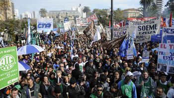 Estatales bonaerenses anunciaron un paro para este jueves Estatales bonaerenses anunciaron un paro para este jueves