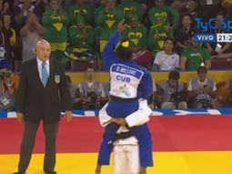 el emotivo gesto de pareto tras la derrota en toronto el emotivo gesto de pareto tras la derrota en toronto