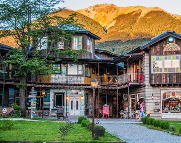 El pueblo entre montañas que fue una colonia y hoy se dedica al turismo