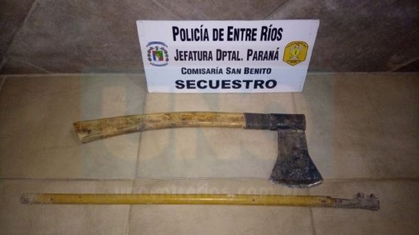 Atacó a la Policía con un hacha y un caño - Crédito: Policía de Entre Ríos