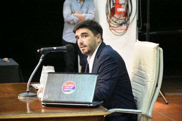 El intendente Galli responde la interpelación - Crédito: www.infoeme.com