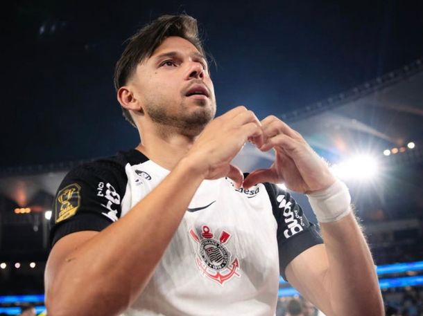 Un campeón de la Copa Libertadores con Boca explotó por la contratación de Ángel Romero: Ahora cualquiera...