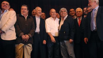 momo venegas: no estamos ni con de narvaez ni con massa momo venegas: no estamos ni con de narvaez ni con massa