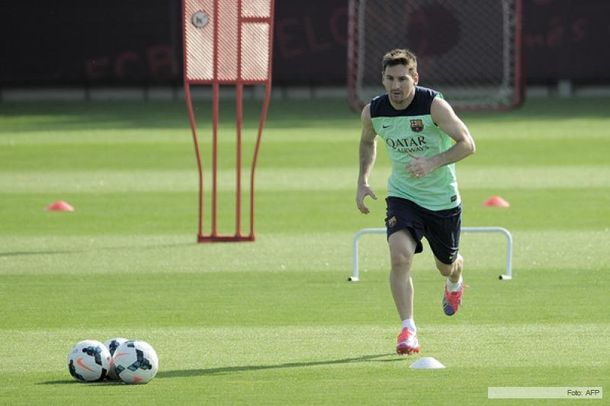 Messi mejora de la lesión y estará para el debut en la Liga