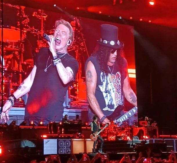 Así arrancó el primer recital de los Guns N Roses en Huracán: Welcome to the Jungle