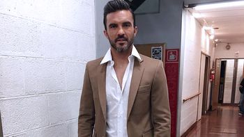 Poroto Cubero sobre Nicole Poroto Cubero sobre Nicole