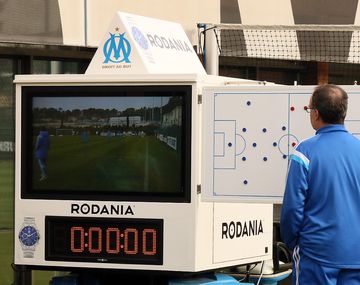 Otra ocurrencia del Loco: mirá el nuevo chiche de Bielsa en Francia