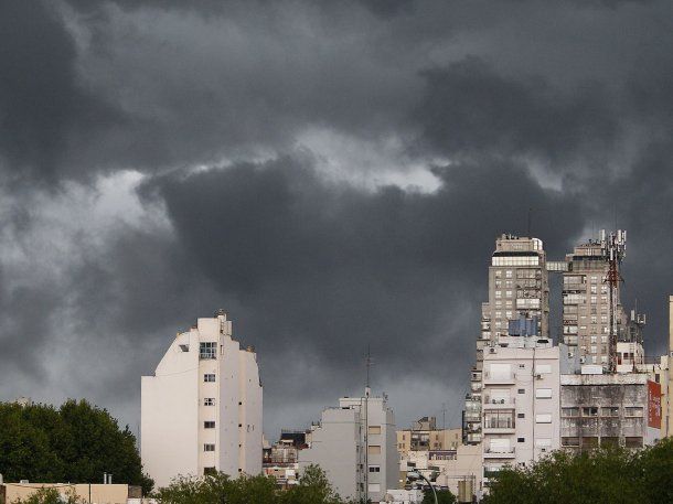 Alerta por lluvias y granizo hoy en Ciudad y Gran Buenos Aires: a qué hora llegan las tormentas