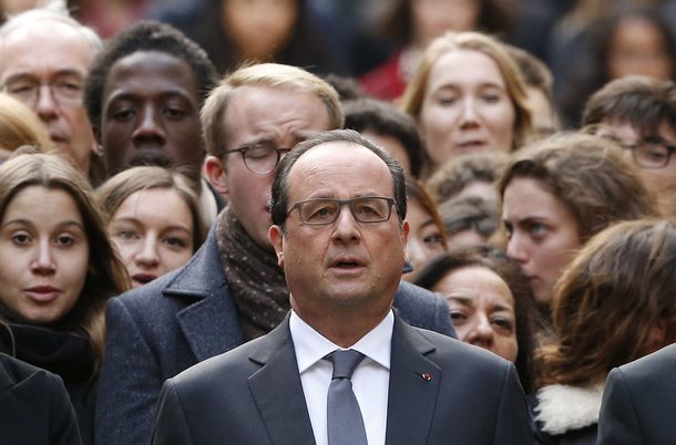 Hollande: Estamos en guerra y debemos destruir a ISIS