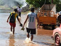 Formosa: hay mil evacuados por la crecida de ríos