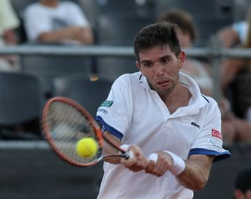 Delbonis ganó el primer set