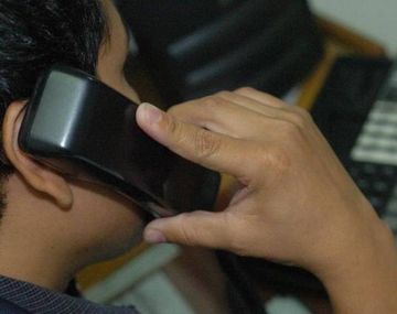 Acusan a dos argentinos en EEUU de fraude por extorsionar a hispanos