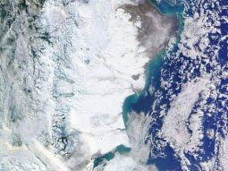 La impactante imagen satelital de la Patagonia cubierta de nieve