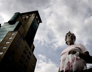 Se prevé una jornada calurosa y nublada en la Ciudad
