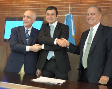 YPF y Bridas sellaron acuerdo para desarrollar Vaca Muerta