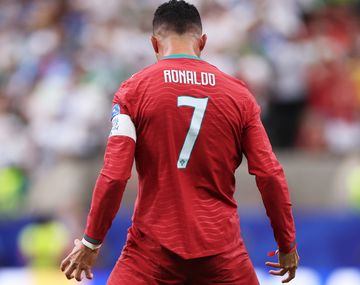 El gol de ingeniería de Portugal: tiro libre de Nuno Mendes con complicidad de Cristiano Ronaldo