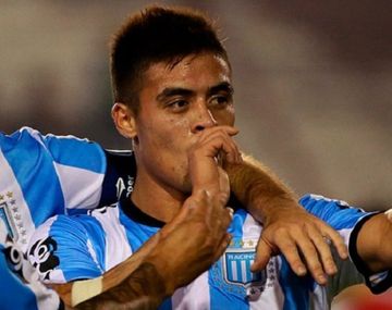 Brian Fernández, en un grito de gol con la Academia