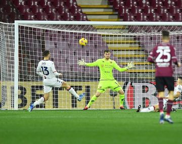 Video: el golazo de Agustín Martegani para Salernitana en Italia