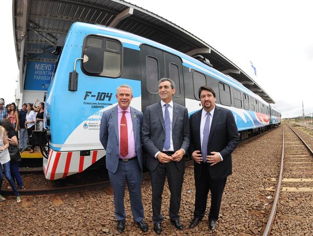 Trenes: Randazzo inauguró el servicio que unirá Posadas y Encarnación