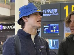 franco colapinto ya llego a china con un piluso de boca y desato una revolucion en los fans franco colapinto ya llego a china con un piluso de boca y desato una revolucion en los fans