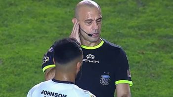escandalo: el gol que le anularon a patronato contra barracas central escandalo: el gol que le anularon a patronato contra barracas central