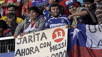 hinchas chilenos le piden a jara que a messi le meta hasta el codo hinchas chilenos le piden a jara que a messi le meta hasta el codo