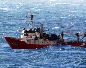 Se hundió un buque pesquero marplatense cerca de Rawson