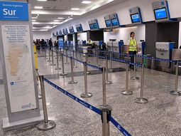 Los pilotos paran el jueves y viernes y no habrá vuelos en todo el país