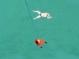 confirman la recuperacion de seis cadaveres de pasajeros del airasia confirman la recuperacion de seis cadaveres de pasajeros del airasia