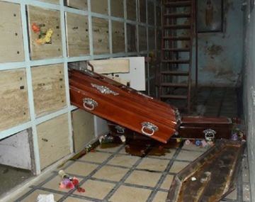 Profanaron el cementario de Santa Rosa -  Crédito: elintransigente.com